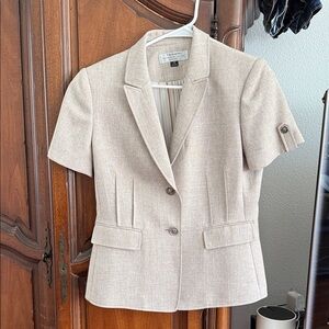 Tahari Beige Short Sleeve Blazer